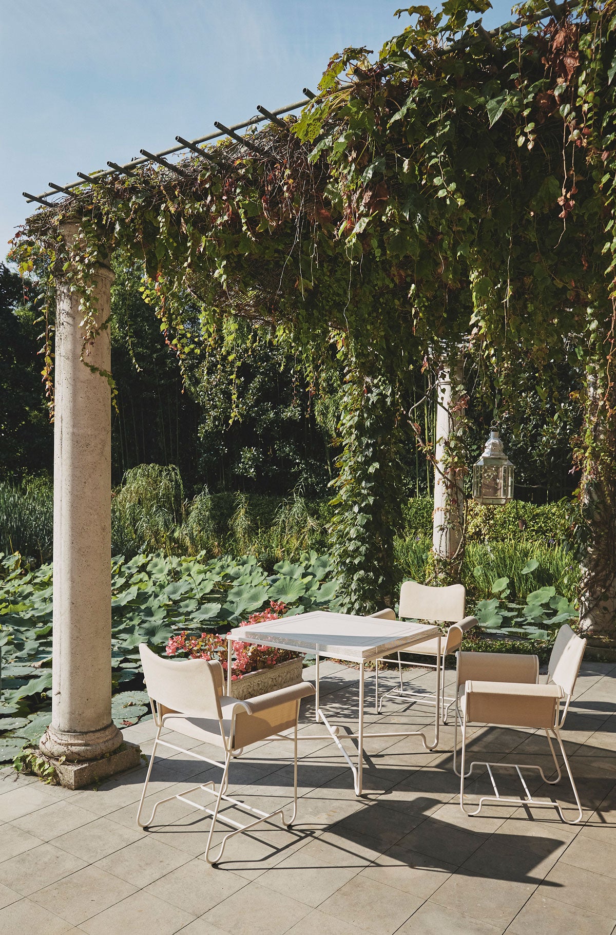 Tropique-Dining-Table-White-Miljo-1