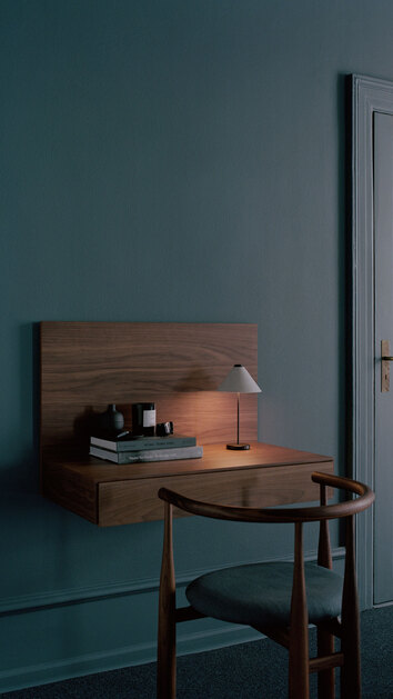 Tana-Vagghangt-Skrivbord-Valnot-Miljo