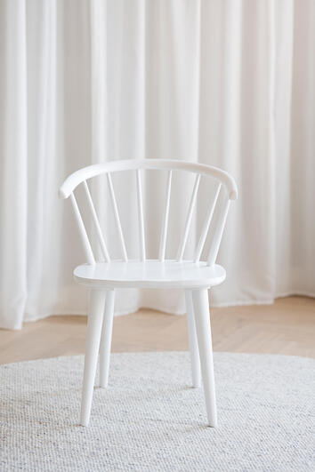 Carmen-stol-vit-rowico-home