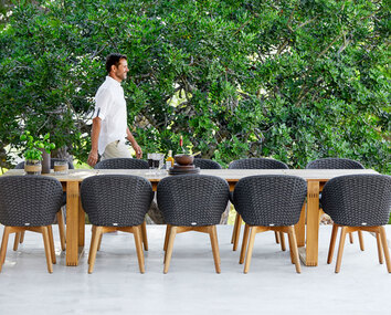 Peacock-stol-dark-grey