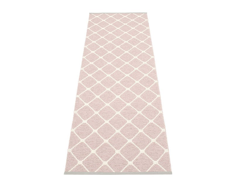 rex-pale-rose-matta-fram-pappelina