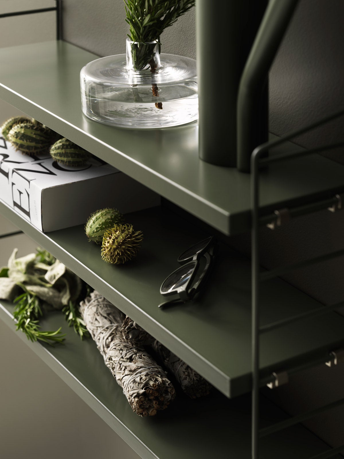 inspiration-string-pocket-sage-living-room-kitchen-5_portrait