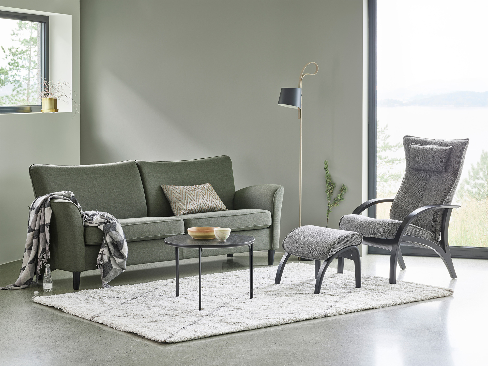 SP-FiaA-3s-Mia-Forrest_Delta-Adventure-i-Taffie-Antrazite-svartlakkert-eik.jpg SP-FiaA-3s-Mia-Forrest_Delta-Adventure-i-Taffie-Antrazite-svartlakkert-eik